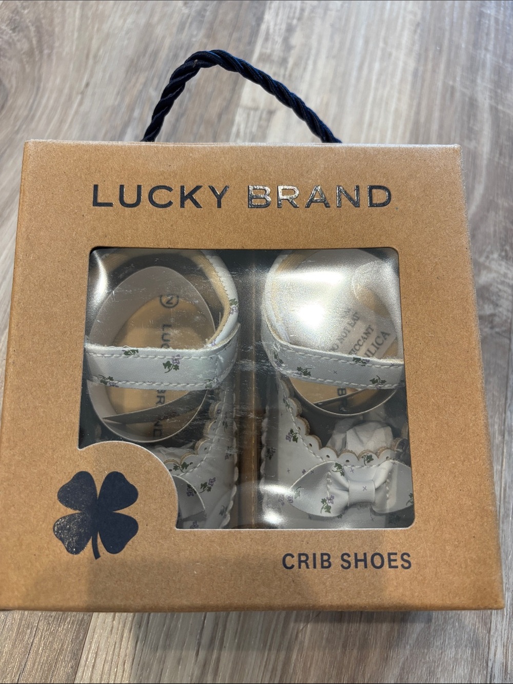 Lucky Brand White Baby Floral Crib Shoes with Bow Size 2 (3-6 months)